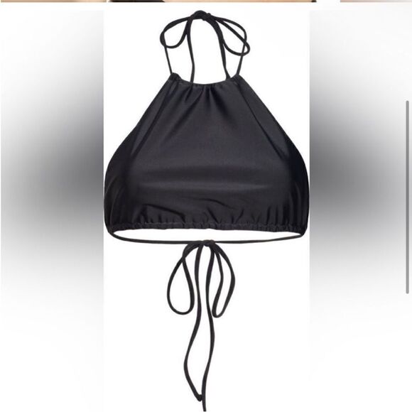 Jade Swim NWT Gia Halter Neck Bikini Top Black
Size Small - Picture 4 of 9
